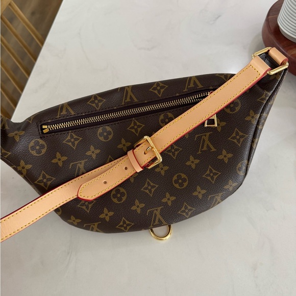 Brown flower Monogram Women's crossbody bag - Picture 5 of 12